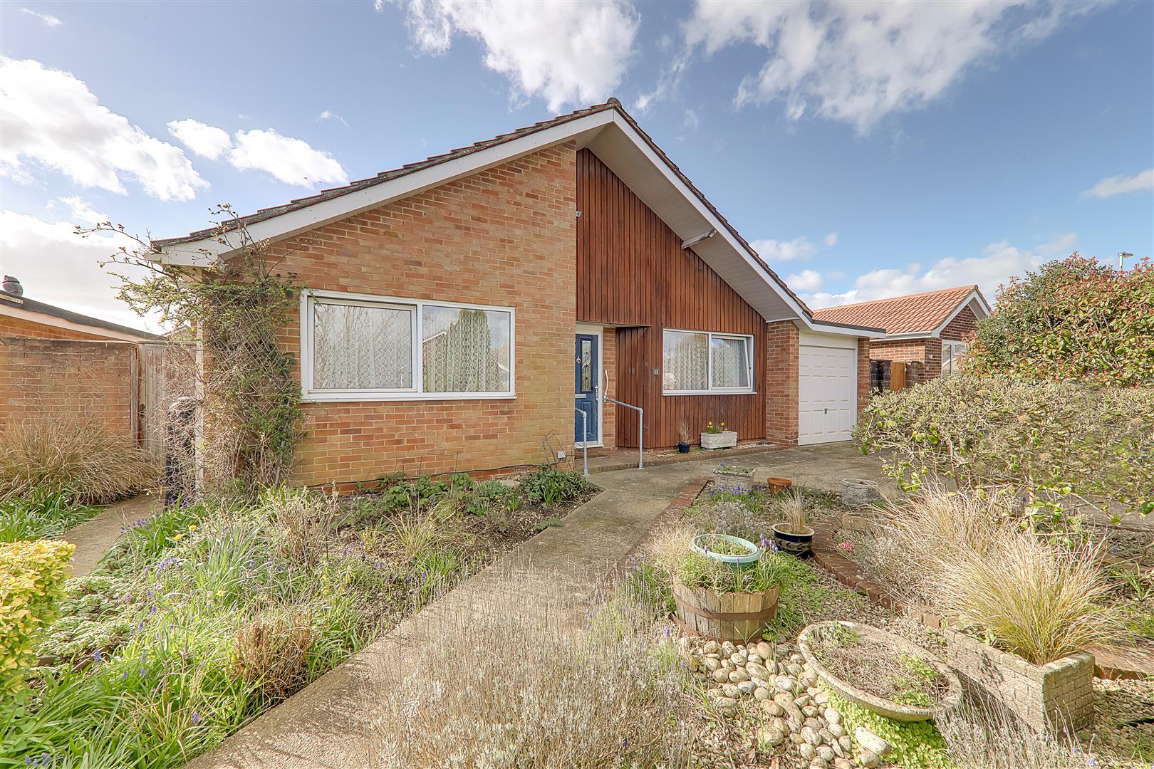 Bungalow - Detached | Hawthorn Crescent, Broadwater, Worthing | For Sale